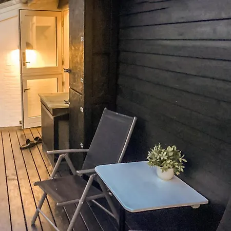 Dom wakacyjny Lovely In With Sauna *