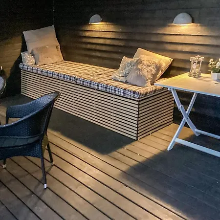 Dom wakacyjny Lovely In With Sauna *